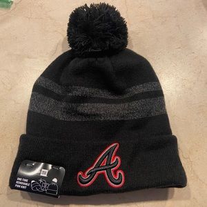 brand new (with tags!!) atlanta braves official MLB new era pom beanie